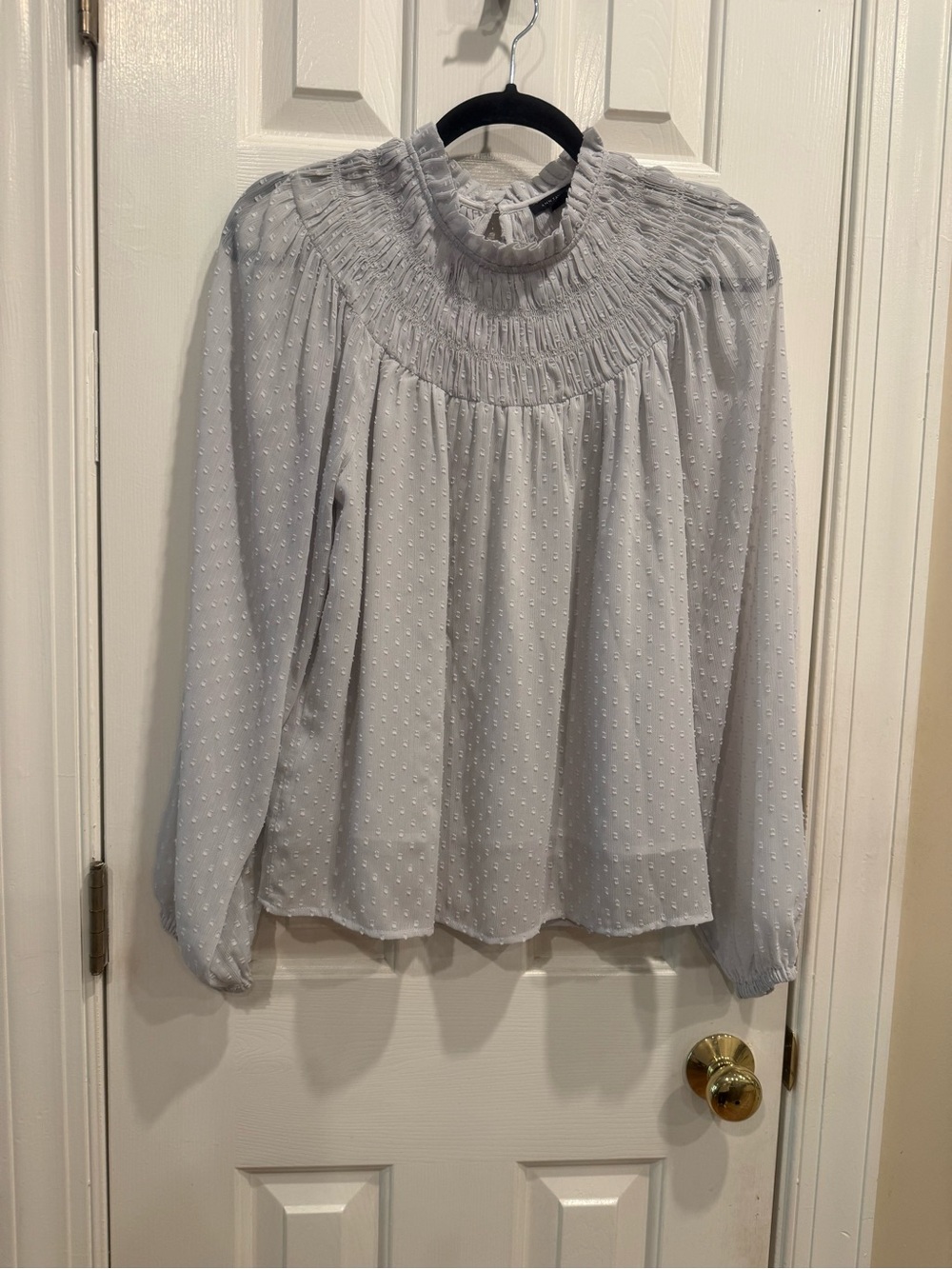 Ann Taylor Loft Light Gray Smocked Swiss Dot Long-Sleeve Blouse- size XS-